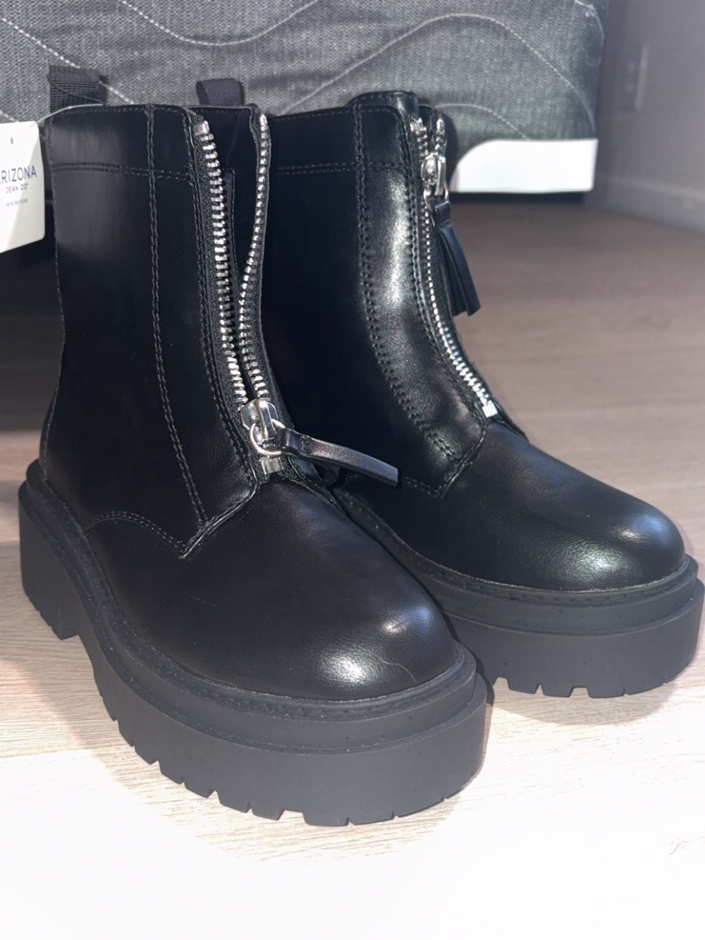 Arizona Jean Company Black Platform Front-Zip Ankle Boots